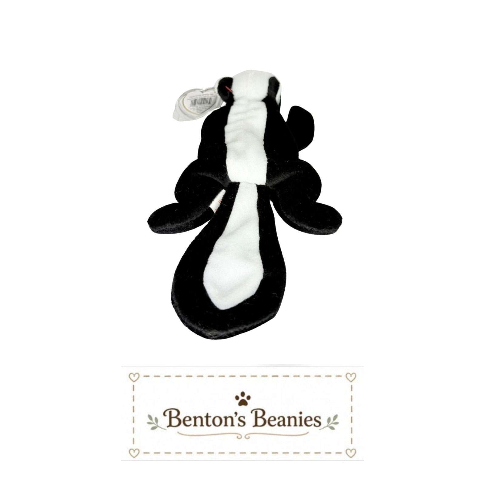 Stinky the Skunk TY Beanie Baby | Mint Heart & Tush Tag