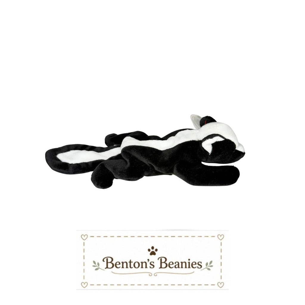 Stinky the Skunk TY Beanie Baby | Mint Heart & Tush Tag